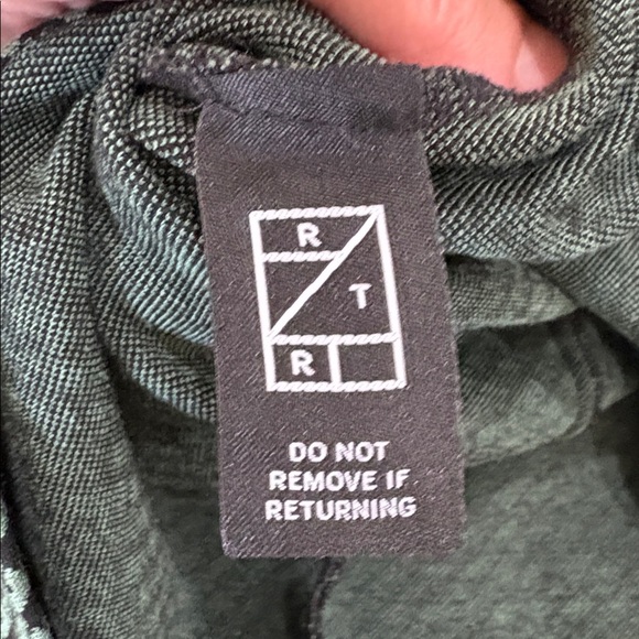 Diane Von Furstenburg long sleeve top. Luxurious feel. Green and black Small - Picture 7 of 8